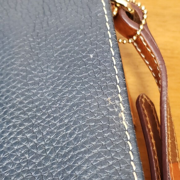 Dooney & Bourke Disneyland Club 33 Navy Crosssbody 2014 Leather Hang Tag Rare - Picture 11 of 15